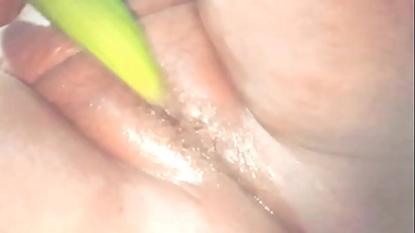 Desibhabhi Sex Today my pussy is very tight, I applied oil and got fucked.