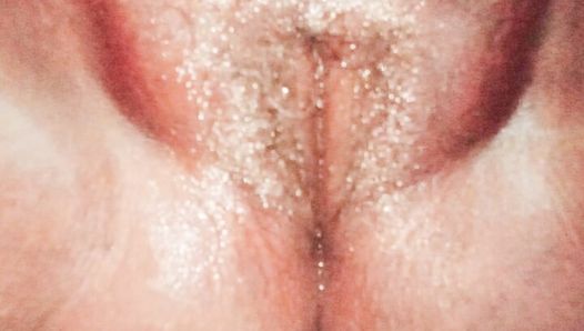 Indian housewife went to the bathroom and fucked her pussy with brinjal