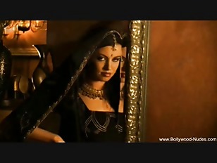 Bollywood Beauty Makes Best Dance