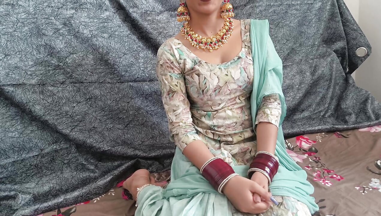 Father-in-law fuck Newly married Bahu when her husband going to job