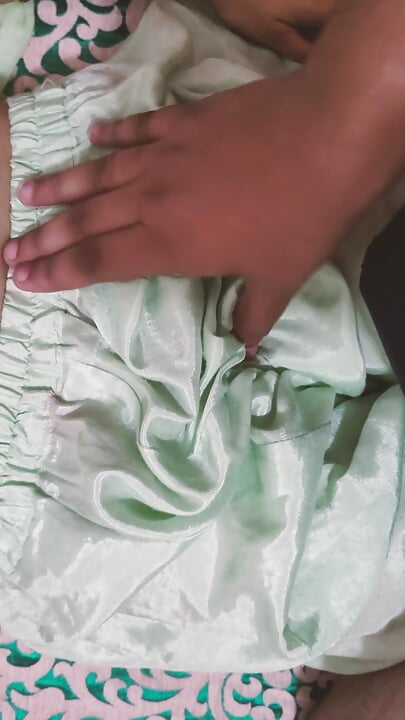 Nayi Naveli Bahu Ki Chut Chacha Sasur Ne Apne Kadak Lund Se Chod Di To Bahu Bhi Lund Se Puri Khush Ho Gyi FULL STORY