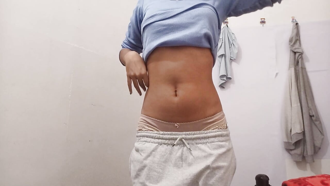 Nice indian girl mastrbate her holes