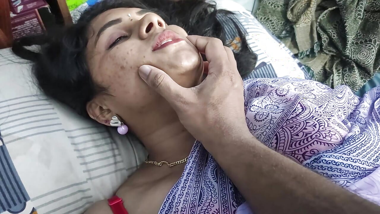 Saree and bra pussy lick romance by Vaishnavy and Sharun Raj, Mallu hot couple romance, Pussy lick of mallu hot girl, Indian sex