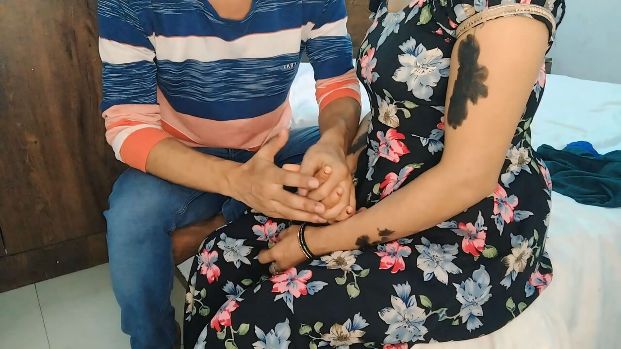 Paros ki chachi ko ghar pe jaker choda