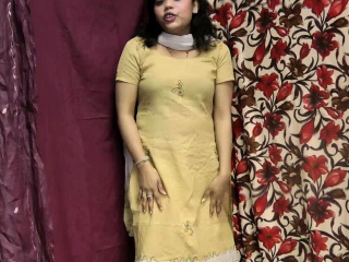 Rupali Indian Girl In Shalwar Suit Stripping Show