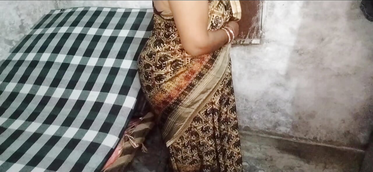 The village’s beautiful sister-in-law was fucked by her brother-in-law for some time and put semen in her mouth (Hindi audio)