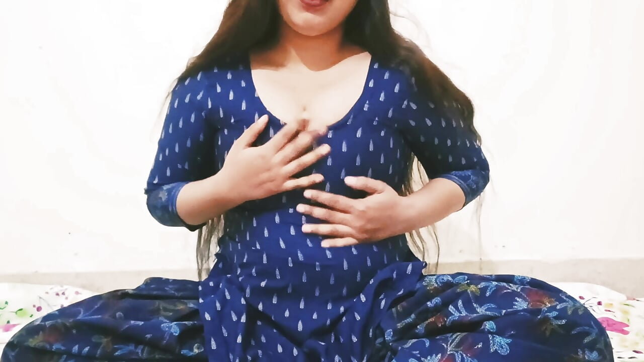 Cute desi college girl fingering mms leaked Indian hot girl mms