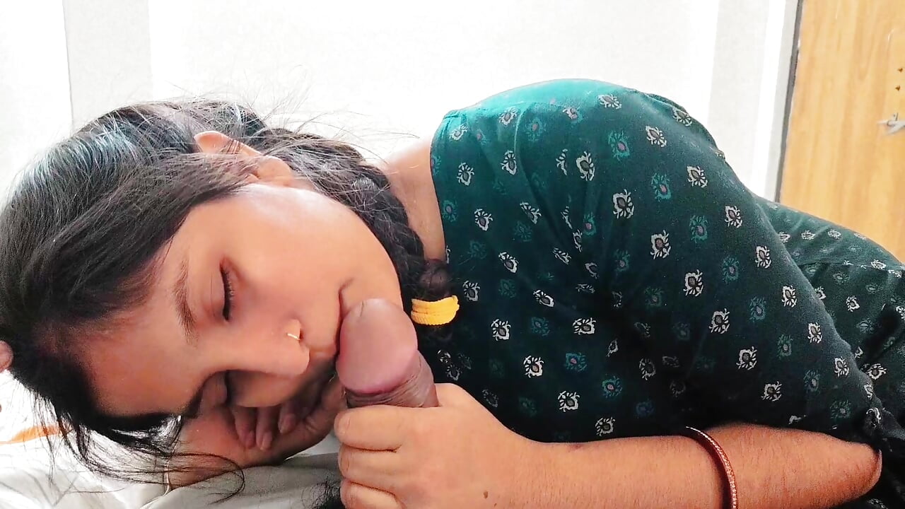 Cute  indian girl fuking doggy style