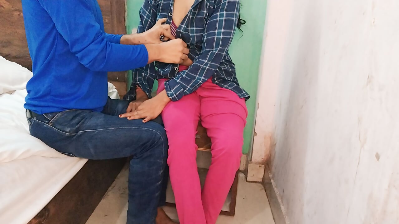 Gift dekar mausi ko jabar- dasti chod diya in hindi audio video