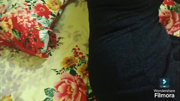 Indian Muslim milf has a big round ass