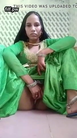 18+ fingering in bathroom