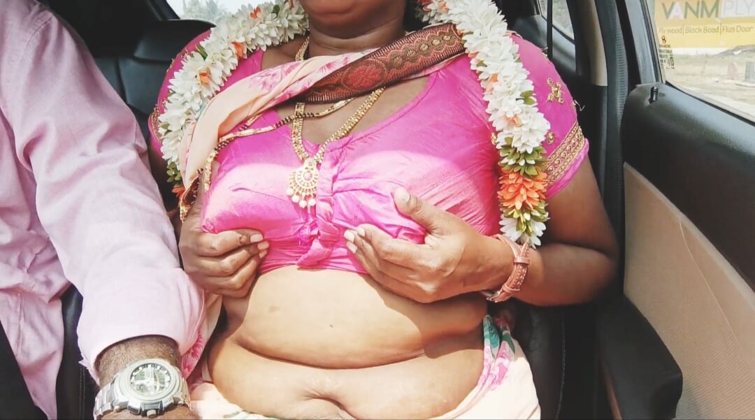 Car sex, Episode -1, part -1, telugu dirty talks, indian telugu sexy saree aunty with ranku mogudu.