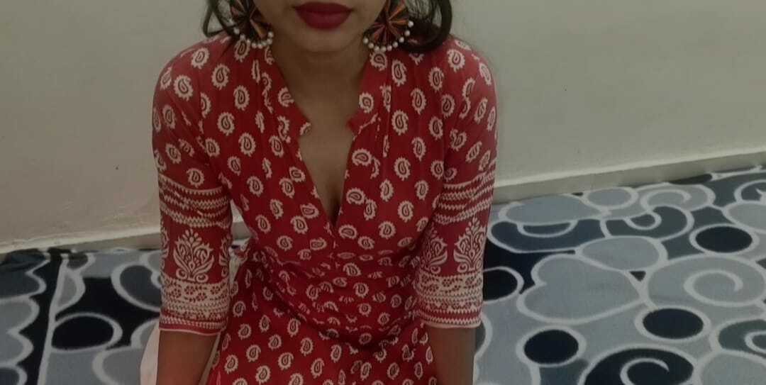 Desi Indian village bhabhi ne khula parlour officer ko Rishwat na Dene par aapni gaand marwai xxx Hd in Hindi audio