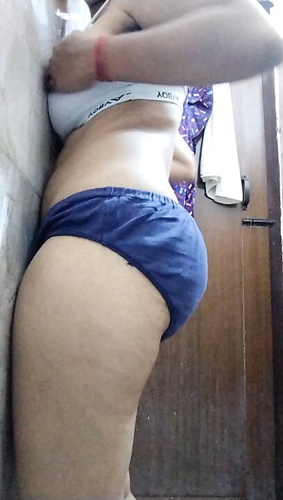 Desi mom ne figure ko saaf kiya hot desi indian mom