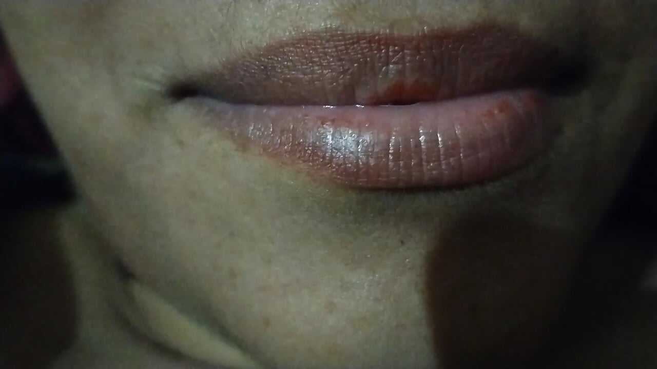 Horny saali ki choot me mota lund chahiye