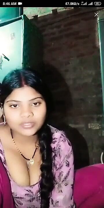 Hot Aunty Big boobs show