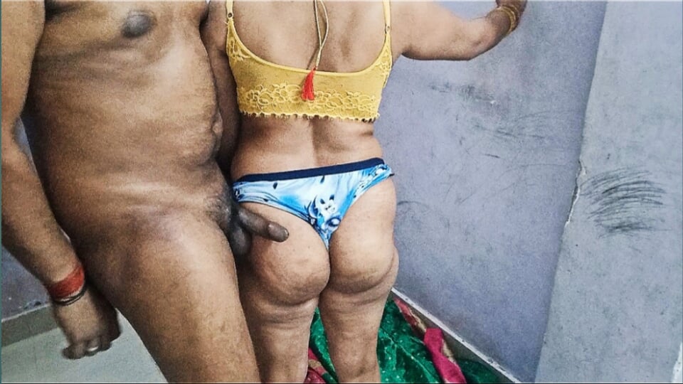 Indian Big Boobs Bhabhi Ki Sari Utha Ke Gand Me Mota Lund Pel Ke Full Maza Diya. Indian Desi Bhabhi Sari Sex. Xxx videos desi indian sex.