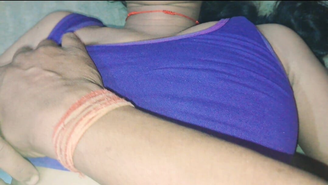 Indian sexy girl fucking with tailor.she has very sexy big boos and big ass.cute girl in india