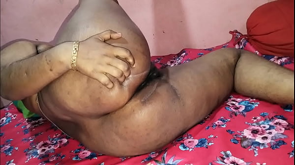 JIJA JI seduced by SAALI’S sexy body fucked her pussy and ass Hindi audio