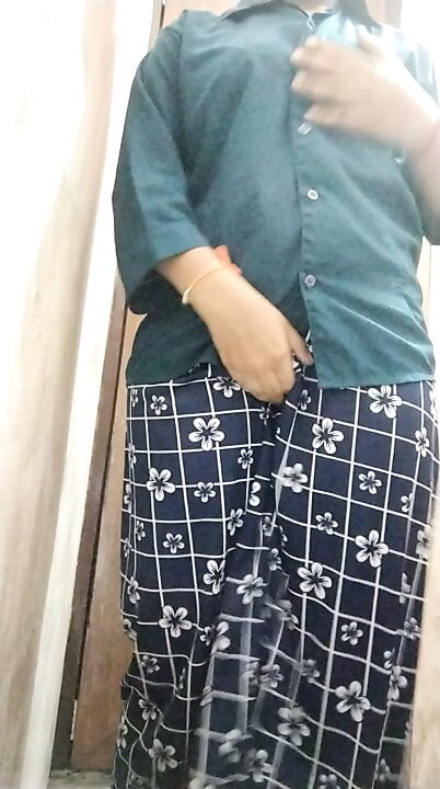 Wife fingering oil massage in india Desi wife figure